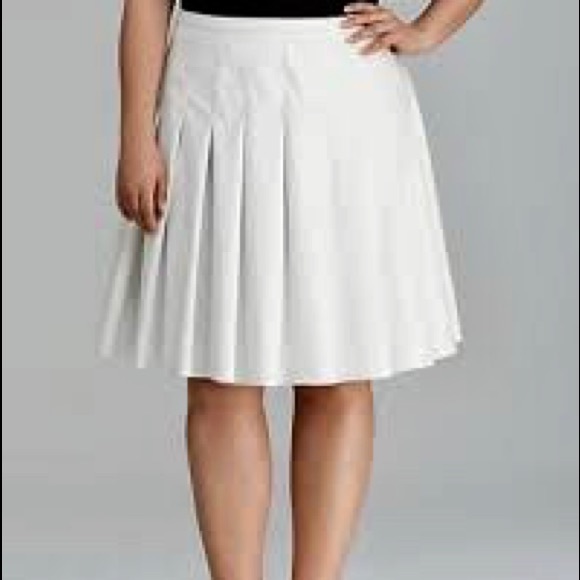Calvin Klein Dresses & Skirts - Calvin Klein Women's White Faux LeatherPleat Skirt